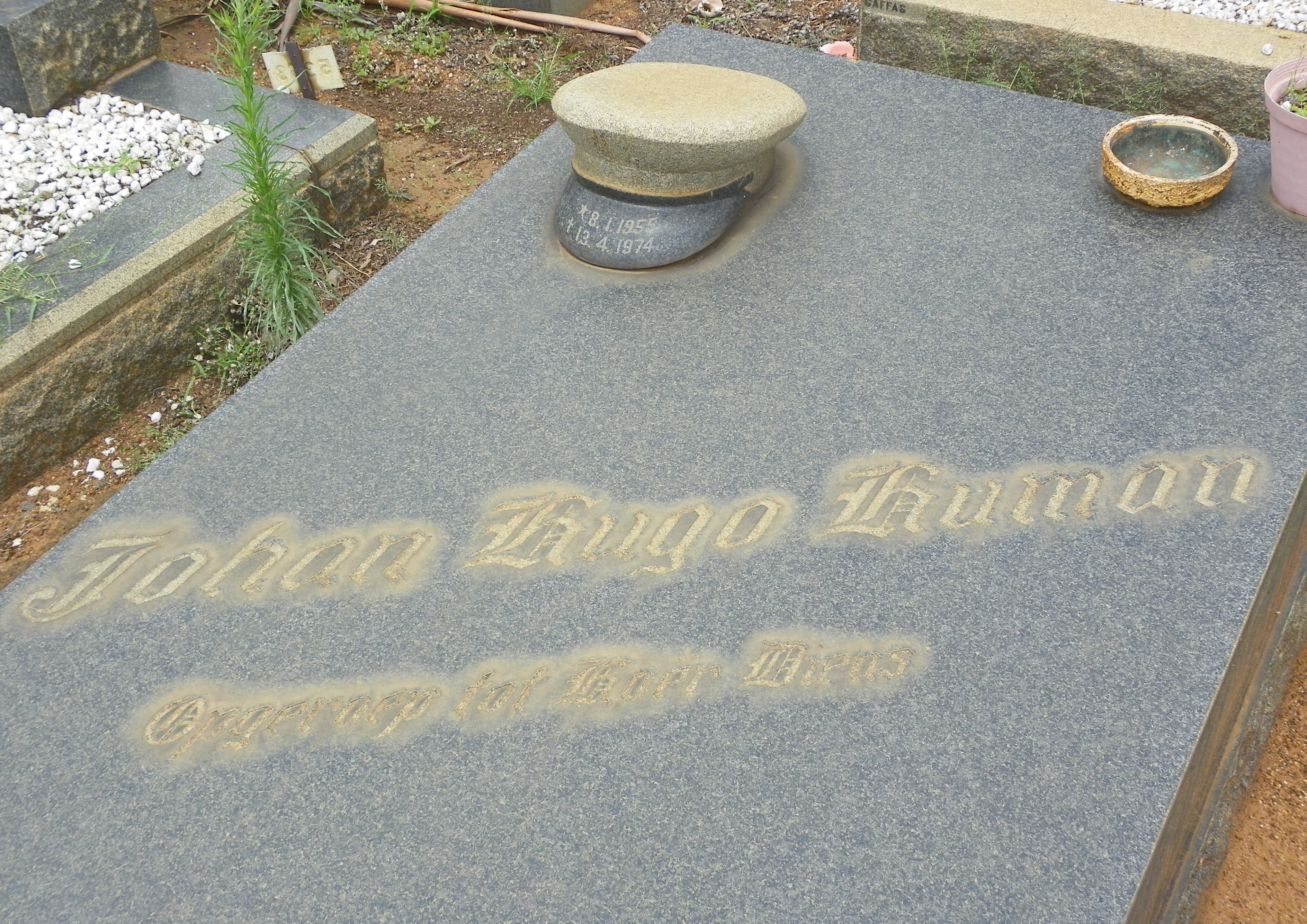 Photo from /search/photos/South Africa/Mpumalanga/MIDDELBURG (FONTEIN STREET) CEMETERY/human_jh_01.JPG